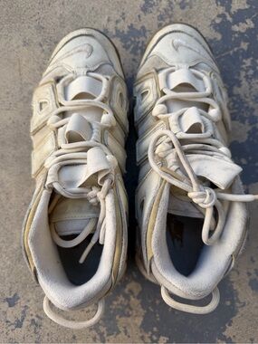 Nike Men's Off-White / Cream Athletic Sneakers